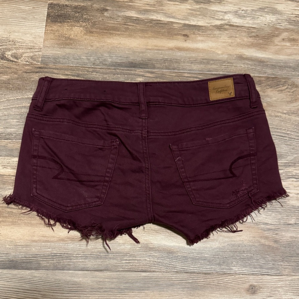 Women's American Eagle Burgundy Stretch Denim Distressed Shorts Size 2